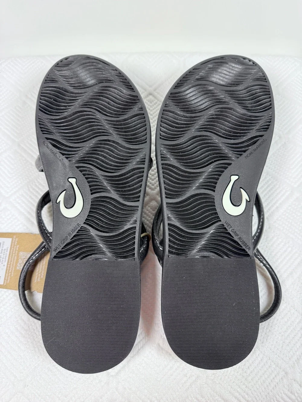 NWT OluKai Tiare Strappy Leather Sandals Black Women’s 8 Slingback Flat